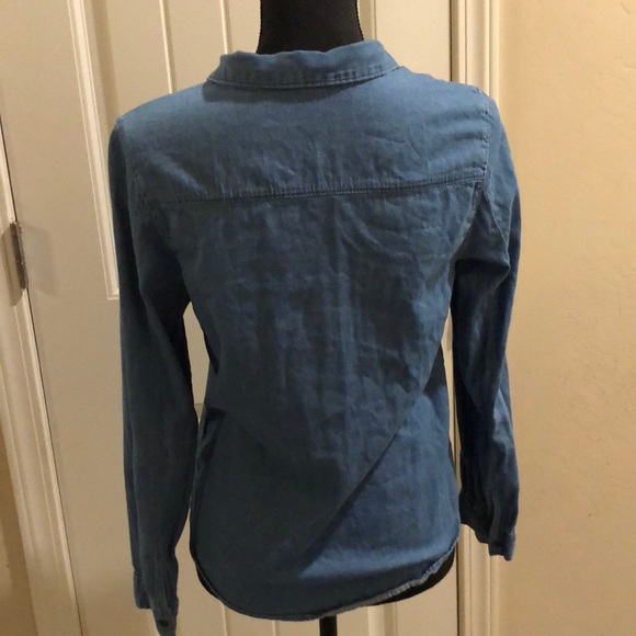Button down “denim” top - Picture 2 of 4